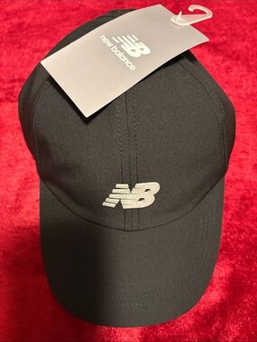 New Balance Black Baseball Cap with Silver Logo new
